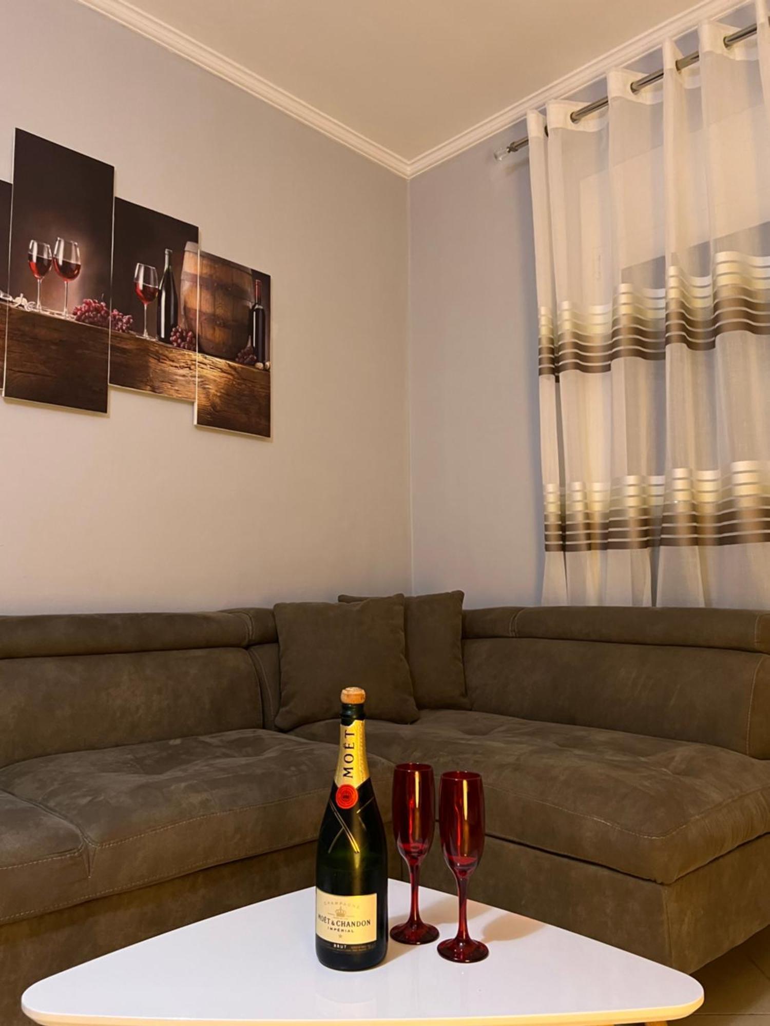 Sunset Apartments Lungomare Vlorë Eksteriør bilde